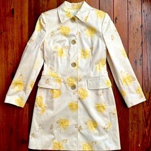 Banana Republic Trench Coat , Yellow Roses 💐💐